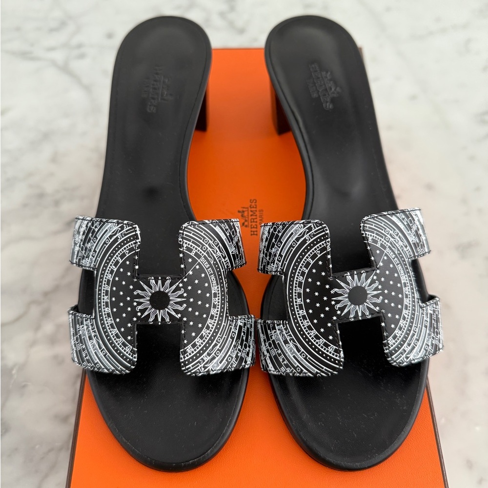Hermes Oasis "Astrologie Bandana" Black and White Calfskin Veau Imprime Noir 38 - Picture 2 of 16